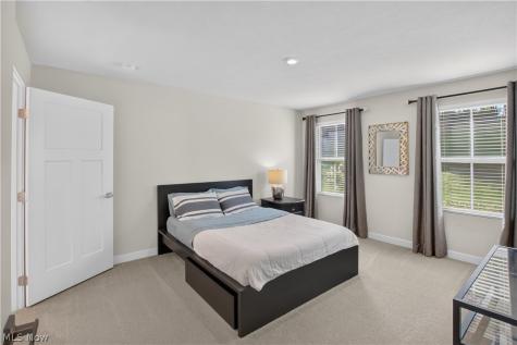 1672 Leslie Drive Streetsboro OH 44241