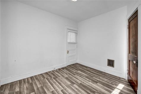 12015 Osceola Avenue Cleveland OH 44108