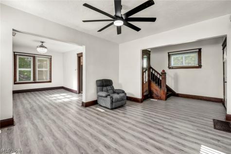 12015 Osceola Avenue Cleveland OH 44108