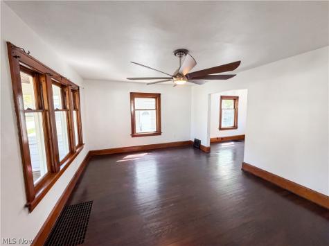384 Mildred Street Painesville OH 44077