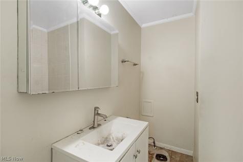 1919 Bremerton Road Lyndhurst OH 44124