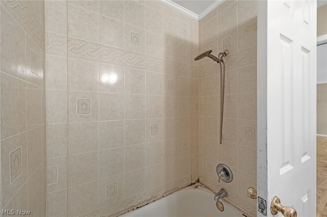 1919 Bremerton Road Lyndhurst OH 44124