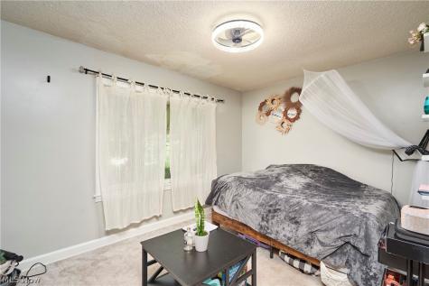 157 29th Street NW Barberton OH 44203