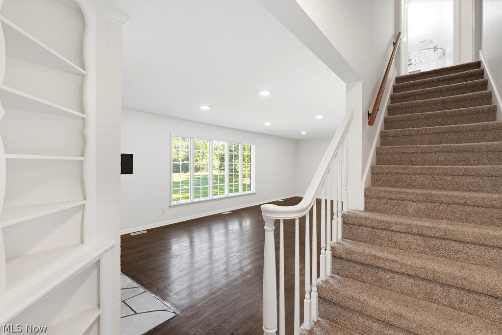 2613 Doug Avenue Hudson OH 44236