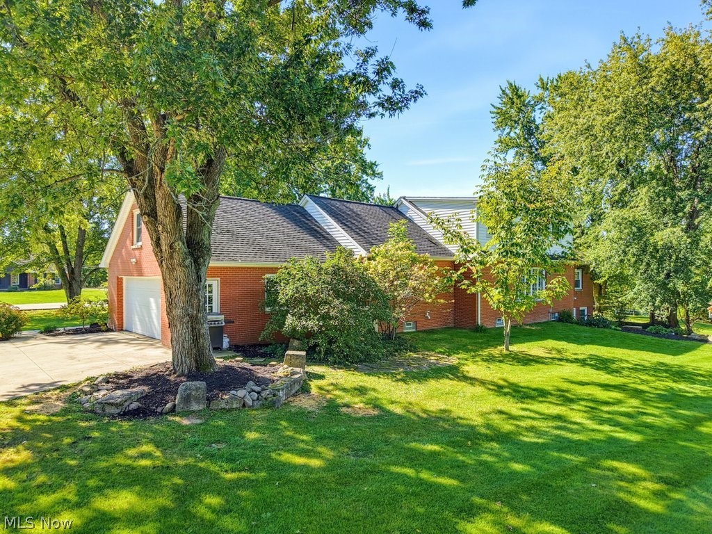 2613 Doug Avenue Hudson OH 44236