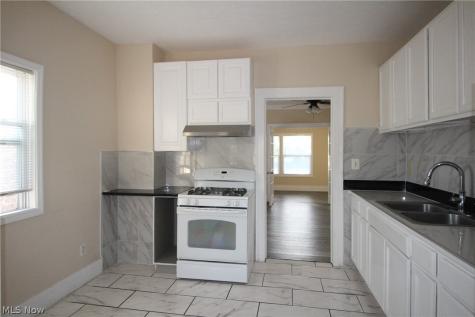 5757 Pearl Road Parma OH 44129