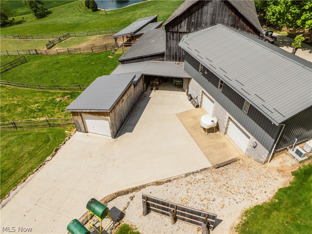 28957 Trail 240 Fresno OH 43824