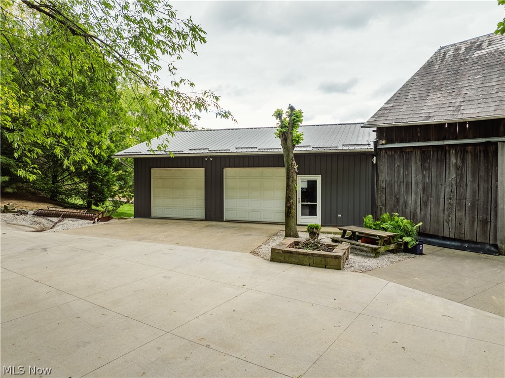 28957 Trail 240 Fresno OH 43824