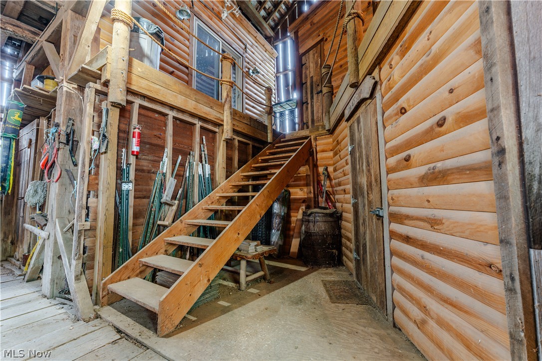 28957 Trail 240 Fresno OH 43824