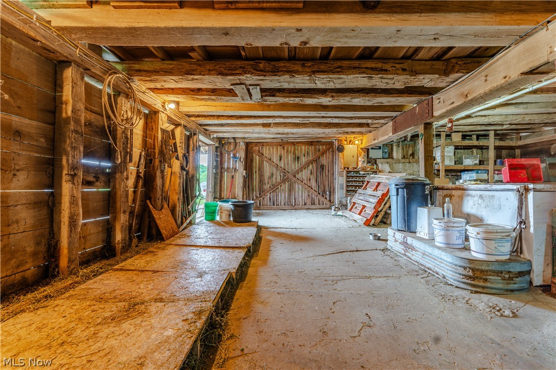 28957 Trail 240 Fresno OH 43824