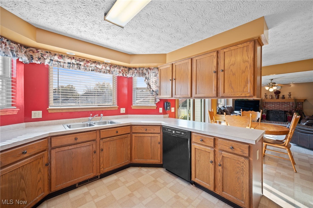 580 Colchester Court Akron OH 44319