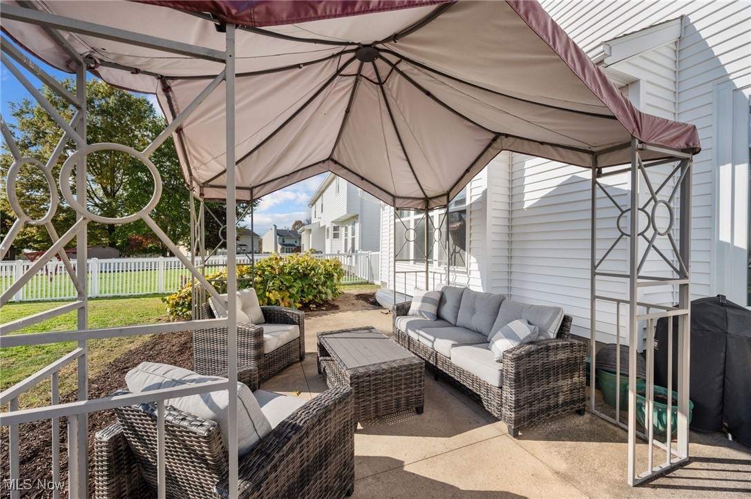 580 Colchester Court Akron OH 44319