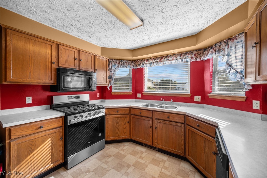 580 Colchester Court Akron OH 44319