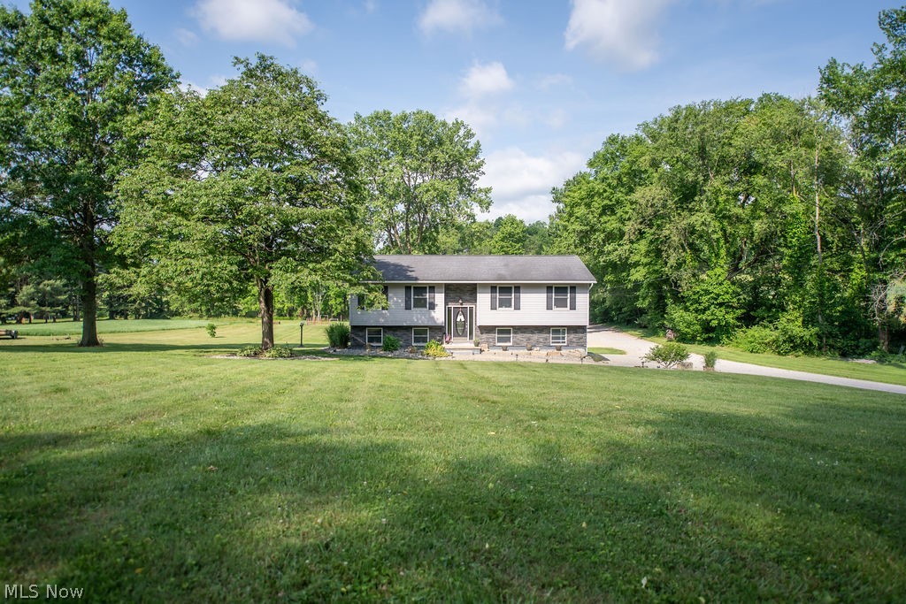 8334 Bailey Road NE Mineral City OH 44656