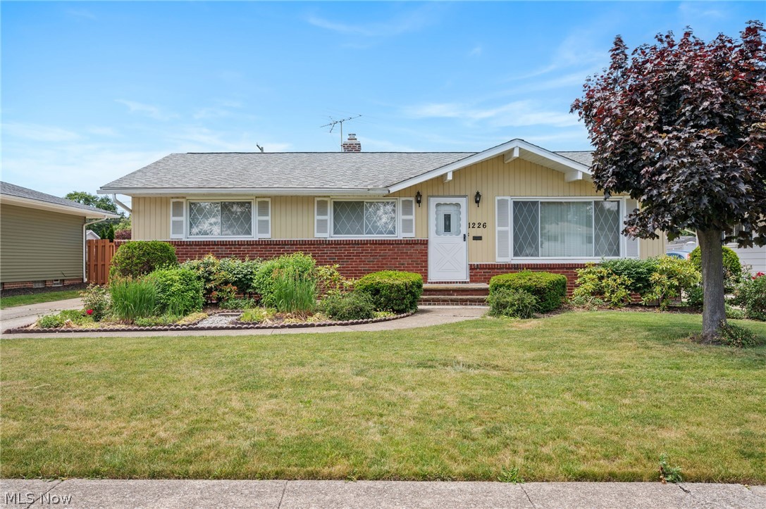 1226 Golden Gate Boulevard Mayfield Heights OH 44124