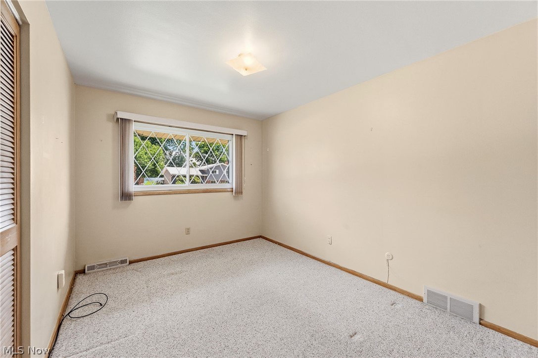 1226 Golden Gate Boulevard Mayfield Heights OH 44124