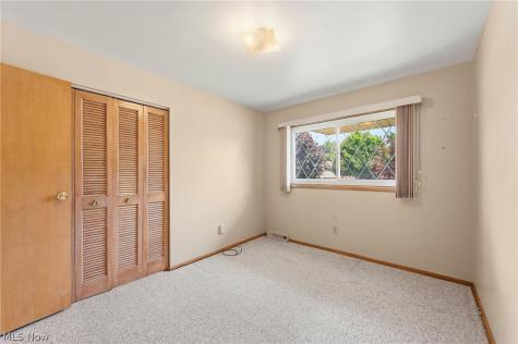 1226 Golden Gate Boulevard Mayfield Heights OH 44124