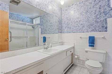 1226 Golden Gate Boulevard Mayfield Heights OH 44124