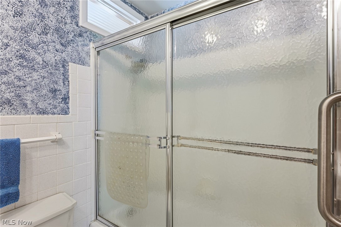 1226 Golden Gate Boulevard Mayfield Heights OH 44124