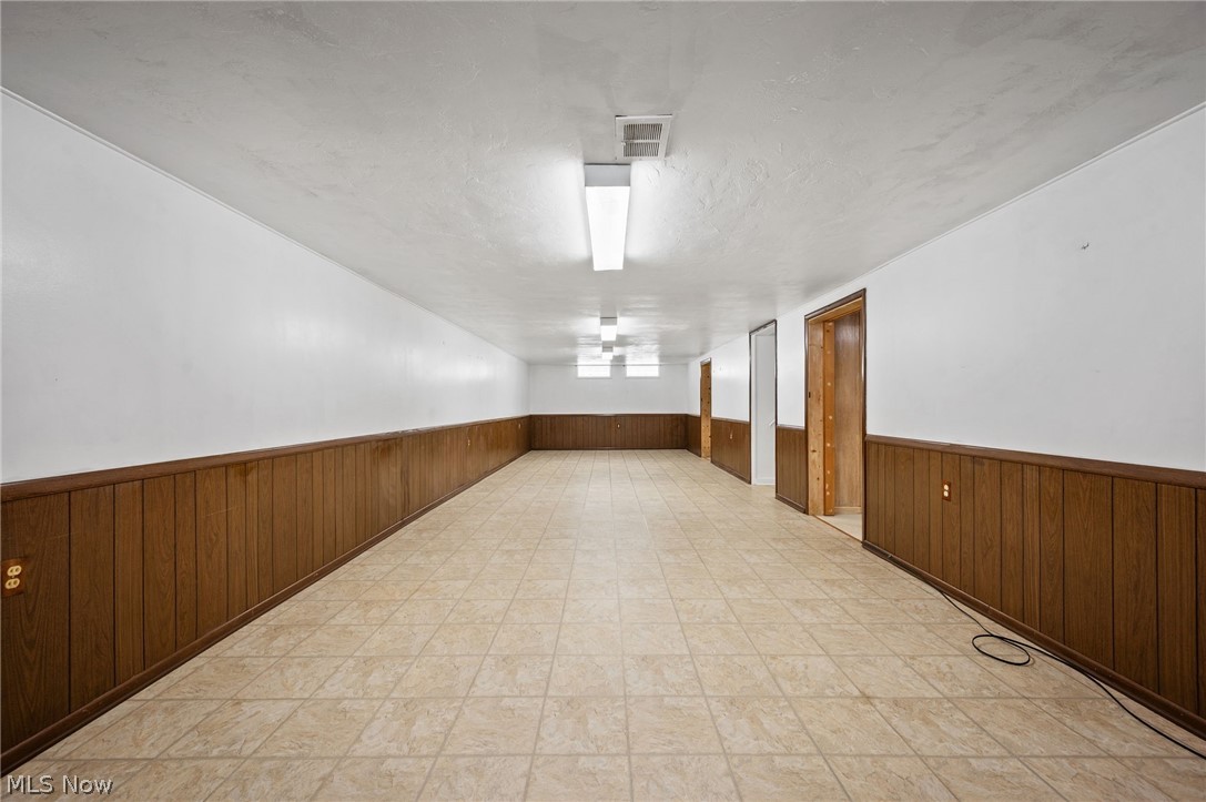 1226 Golden Gate Boulevard Mayfield Heights OH 44124
