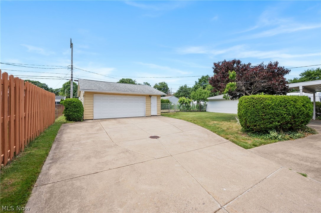 1226 Golden Gate Boulevard Mayfield Heights OH 44124