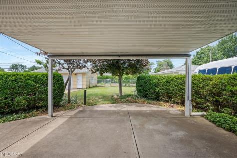 1226 Golden Gate Boulevard Mayfield Heights OH 44124