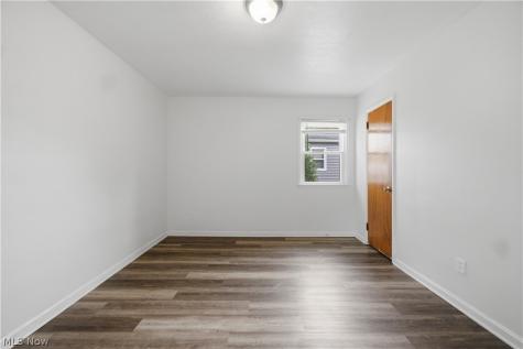 6534 Aylesworth Drive Parma Heights OH 44130