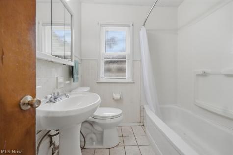 6534 Aylesworth Drive Parma Heights OH 44130