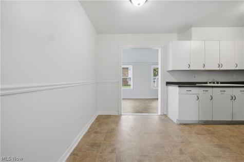 6534 Aylesworth Drive Parma Heights OH 44130