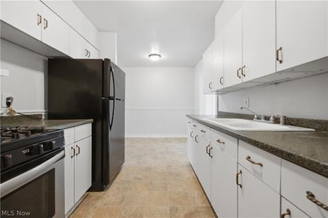 6534 Aylesworth Drive Parma Heights OH 44130