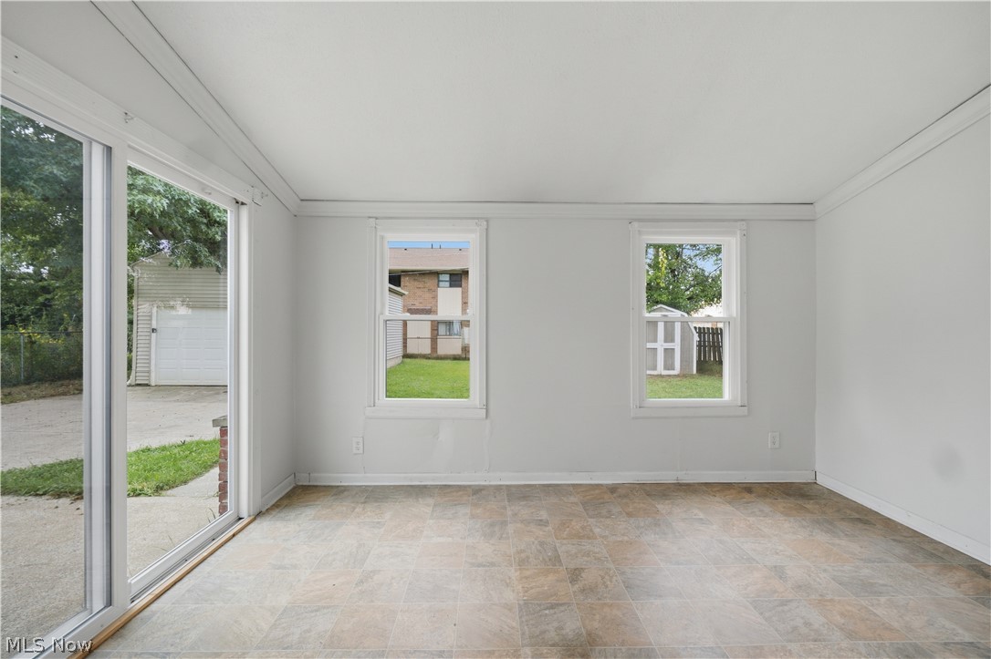 6534 Aylesworth Drive Parma Heights OH 44130