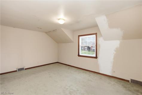 13577 Cedar Road University Heights OH 44118