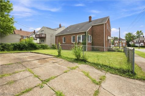 13577 Cedar Road University Heights OH 44118