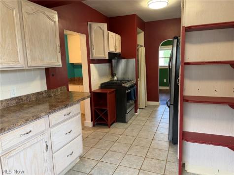 193 Fremont Avenue Akron OH 44312