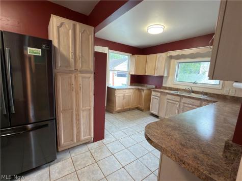 193 Fremont Avenue Akron OH 44312