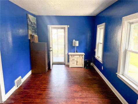 193 Fremont Avenue Akron OH 44312