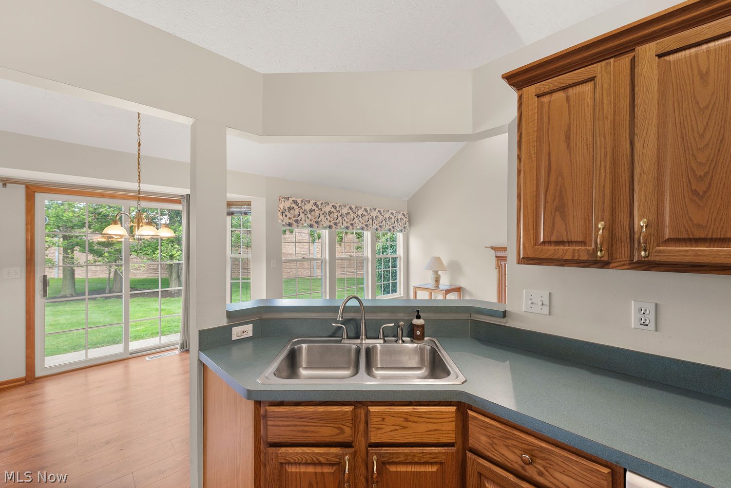 16826 Newport Lane Middleburg Heights OH 44130