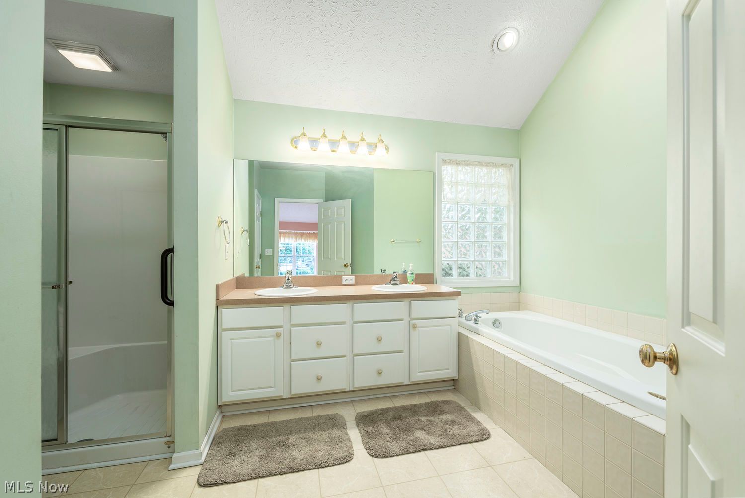 16826 Newport Lane Middleburg Heights OH 44130