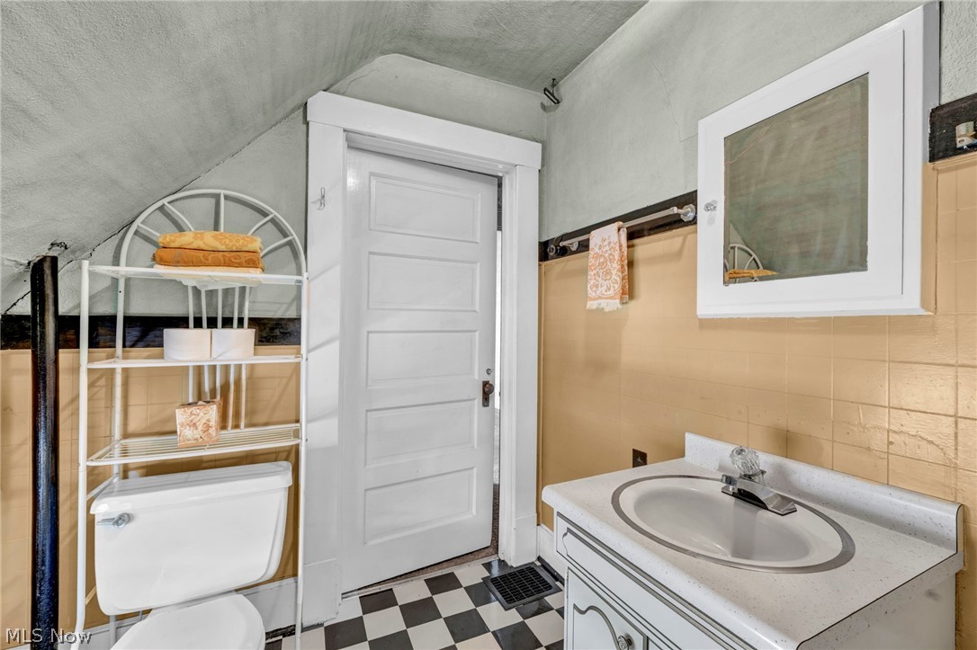 56 Bridge Street Newton Falls OH 44444