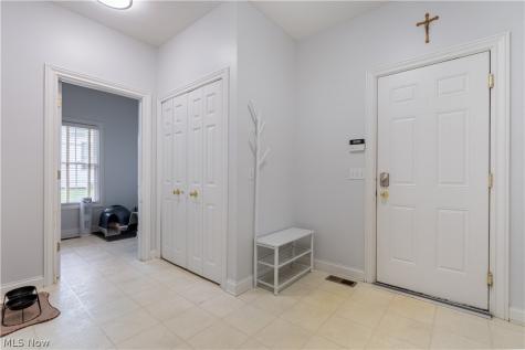 30 Pine Villa Trail Aurora OH 44202
