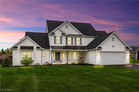 30 Pine Villa Trail Aurora OH 44202