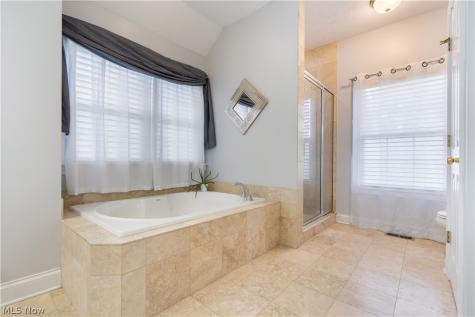 30 Pine Villa Trail Aurora OH 44202