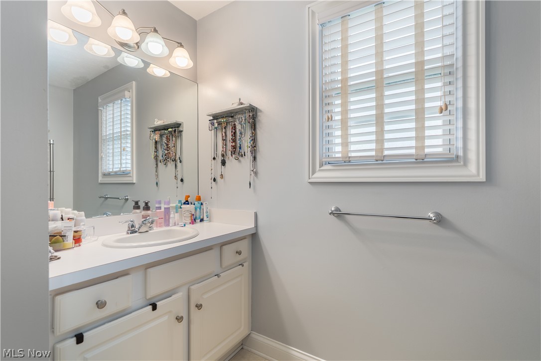 30 Pine Villa Trail Aurora OH 44202