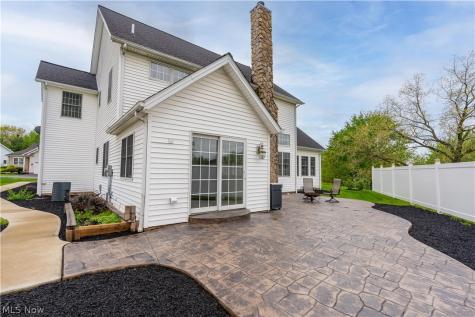 30 Pine Villa Trail Aurora OH 44202