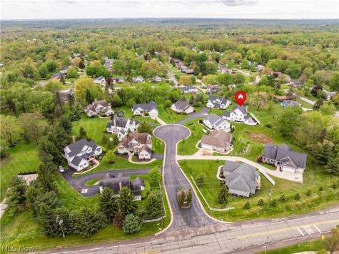 30 Pine Villa Trail Aurora OH 44202