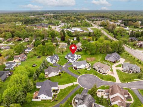 30 Pine Villa Trail Aurora OH 44202