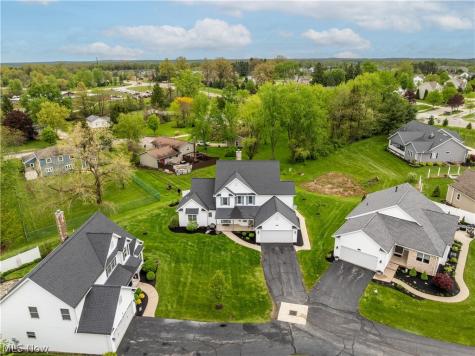 30 Pine Villa Trail Aurora OH 44202
