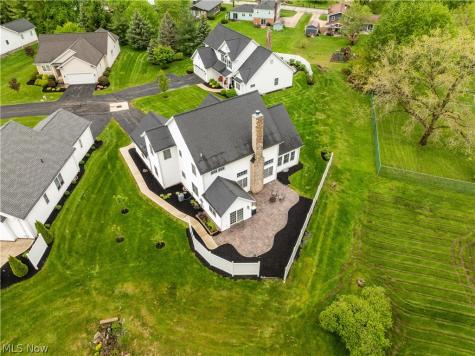 30 Pine Villa Trail Aurora OH 44202