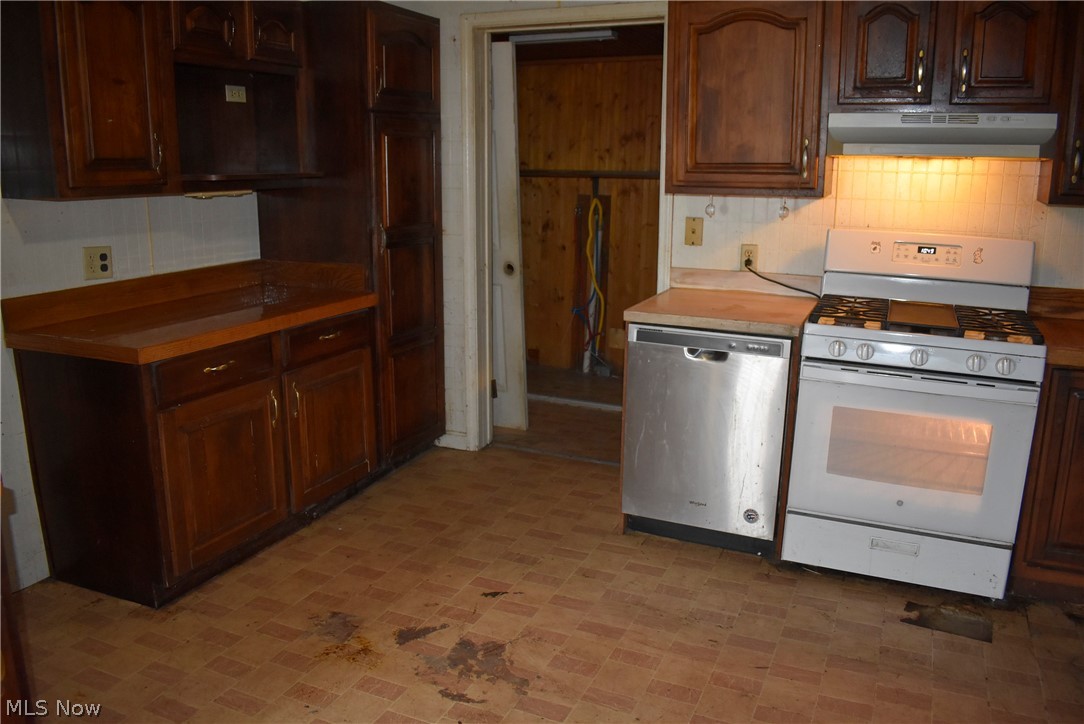 504 E Main Street East Palestine OH 44413