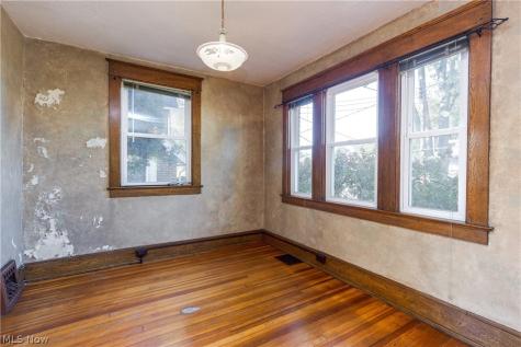405 Saint Leger Avenue Akron OH 44305